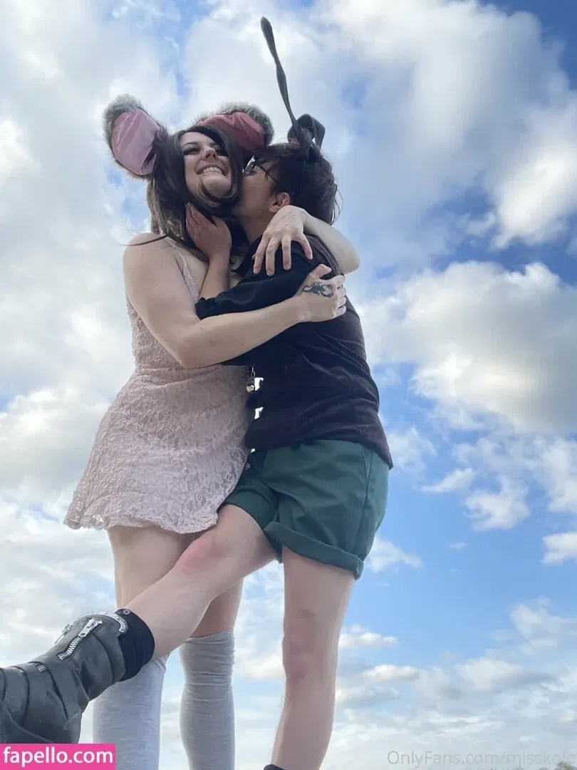 holykoley / luvurteeth Onlyfans Photo Gallery 