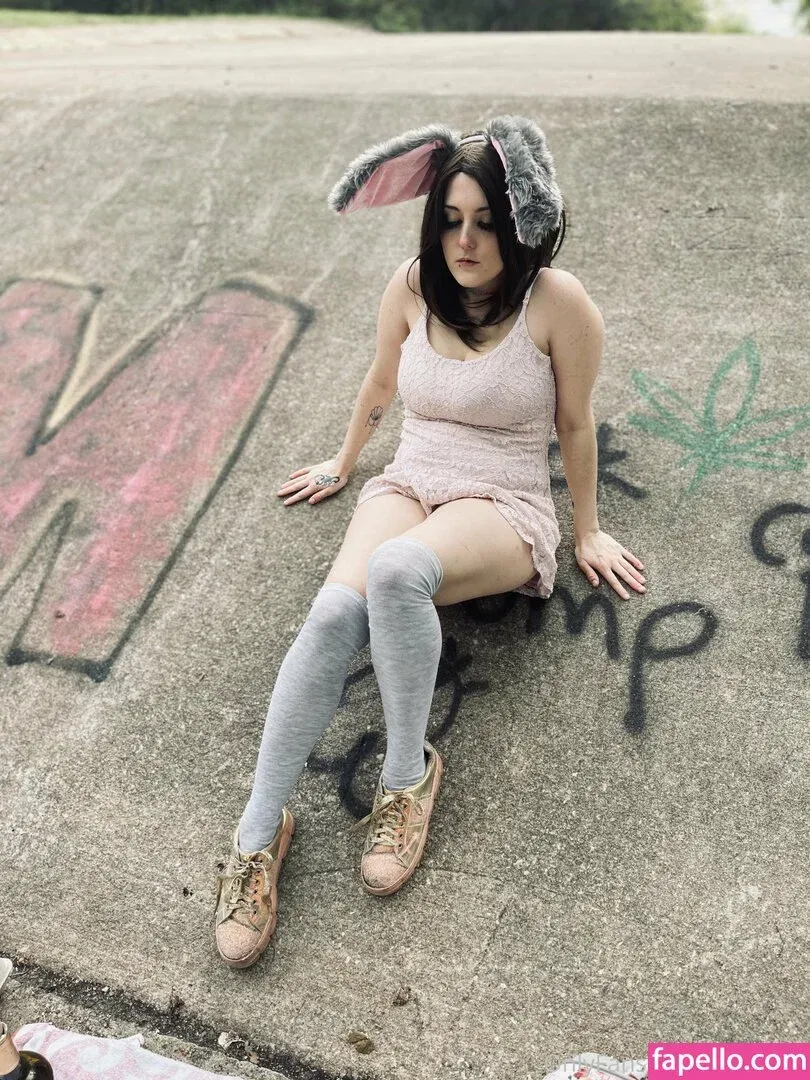 holykoley / luvurteeth Onlyfans Photo Gallery 