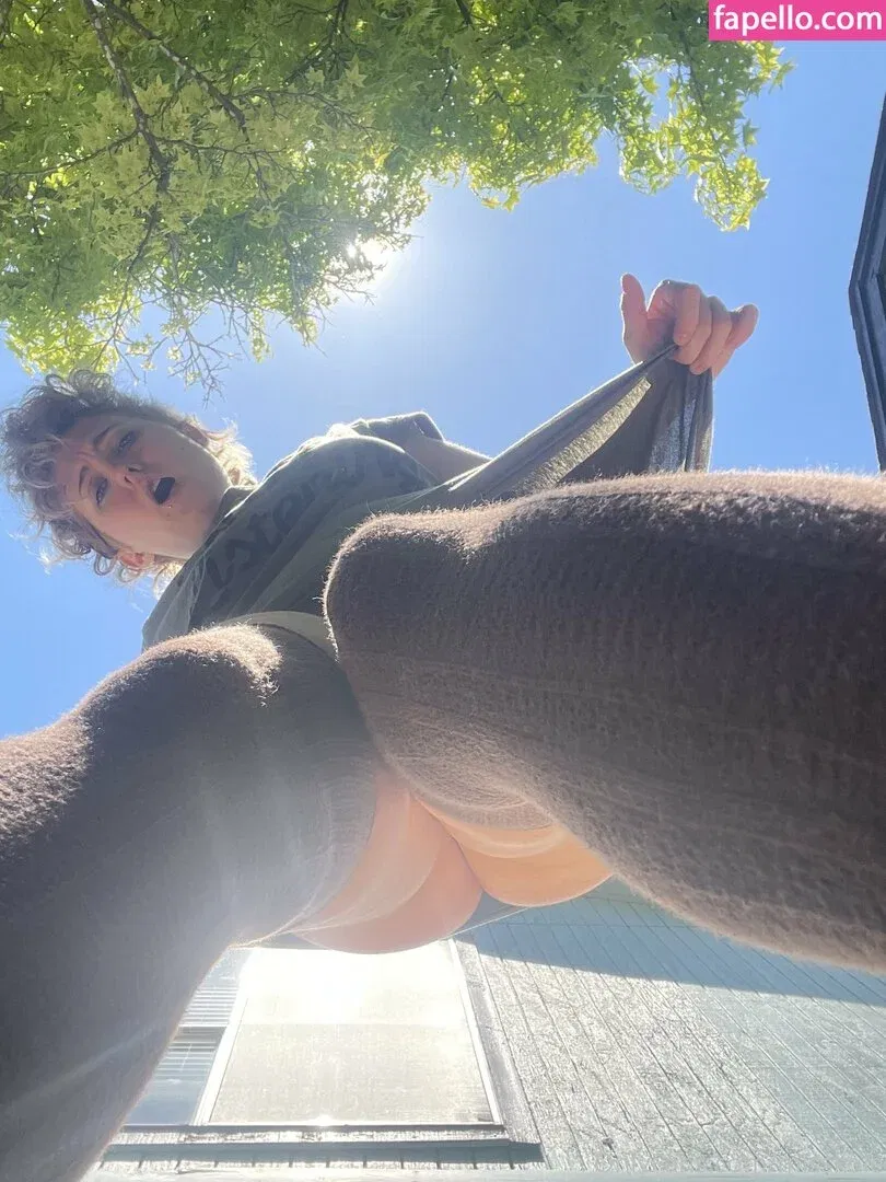 holykoley / luvurteeth Onlyfans Photo Gallery 