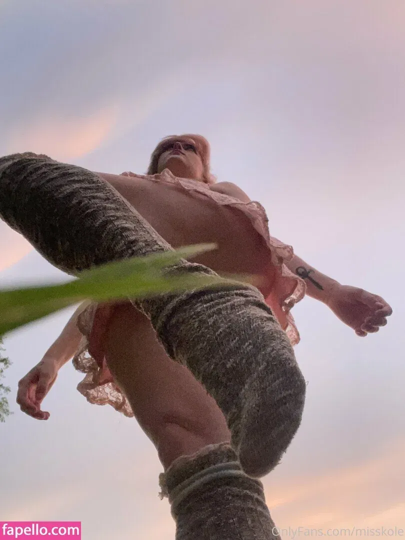 holykoley / luvurteeth Onlyfans Photo Gallery 