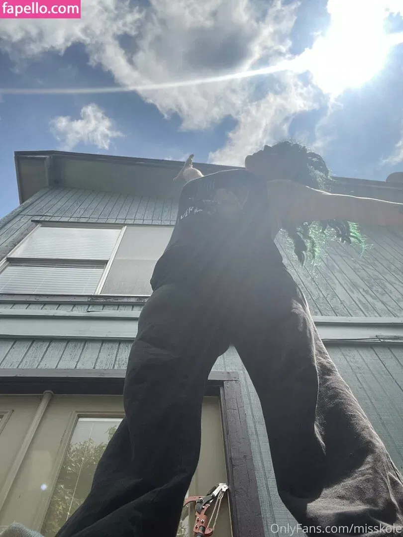 holykoley / luvurteeth Onlyfans Photo Gallery 