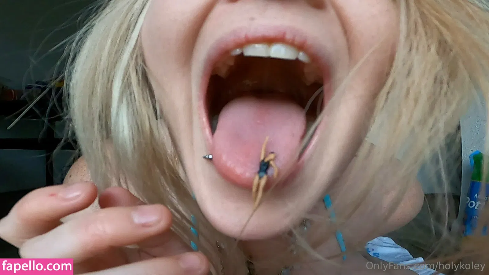 holykoley / luvurteeth Onlyfans Photo Gallery 