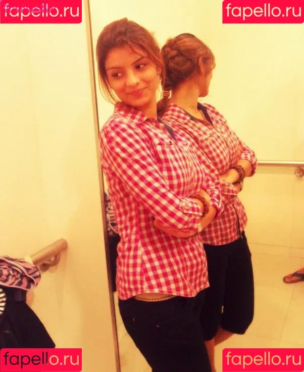 Anveshi Jain / anveshi25 / anveshi_jain / anveshijain Onlyfans Photo Gallery 