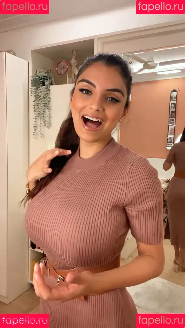 Anveshi Jain / anveshi25 / anveshi_jain / anveshijain Onlyfans Photo Gallery 