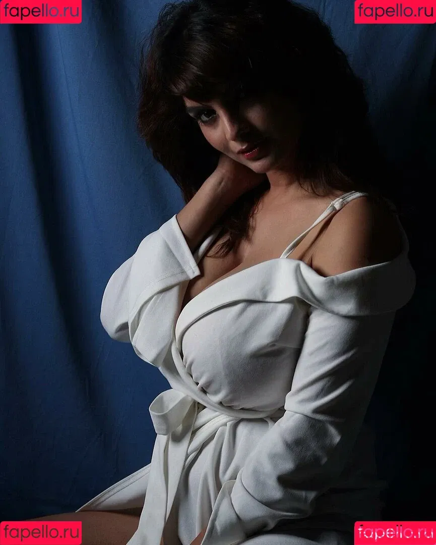 Anveshi Jain / anveshi25 / anveshi_jain / anveshijain Onlyfans Photo Gallery 