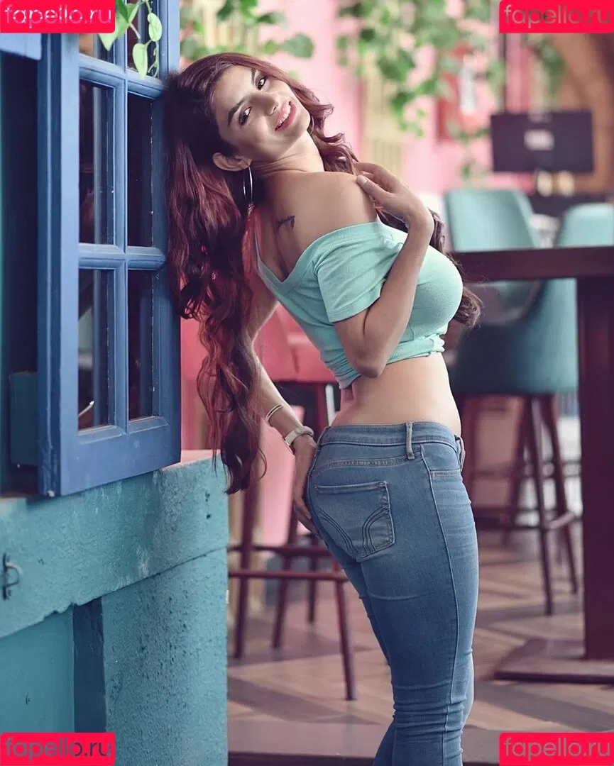 Anveshi Jain / anveshi25 / anveshi_jain / anveshijain Onlyfans Photo Gallery 