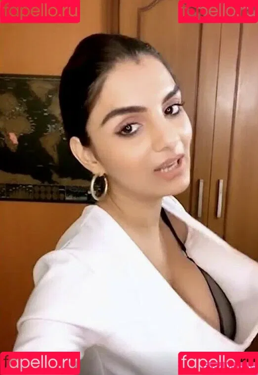 Anveshi Jain / anveshi25 / anveshi_jain / anveshijain Onlyfans Photo Gallery 