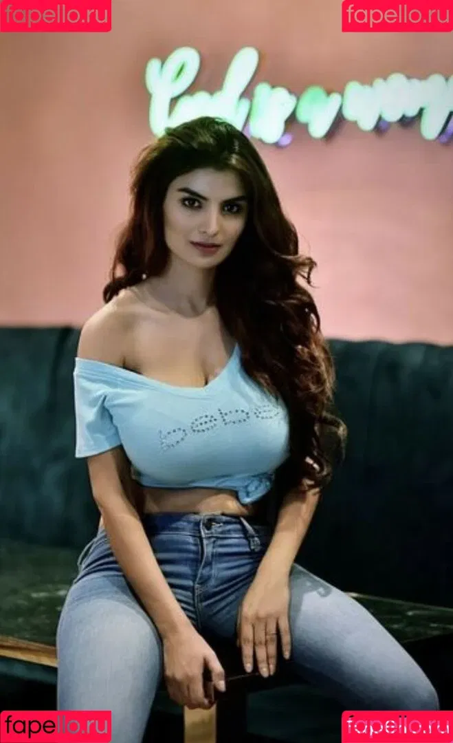 Anveshi Jain / anveshi25 / anveshi_jain / anveshijain Onlyfans Photo Gallery 