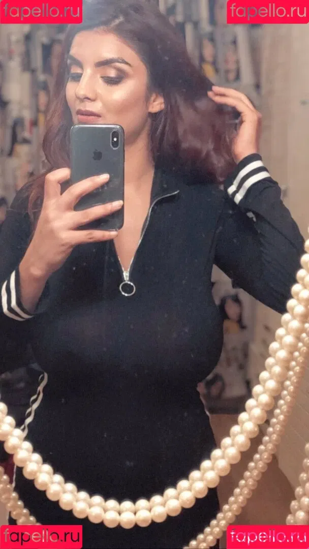 Anveshi Jain / anveshi25 / anveshi_jain / anveshijain Onlyfans Photo Gallery 
