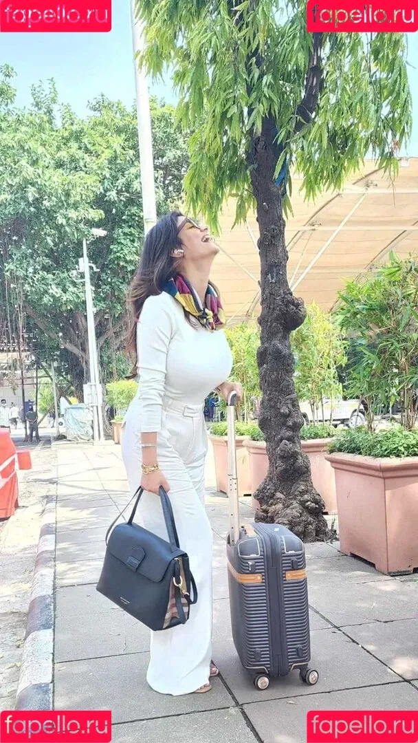 Anveshi Jain / anveshi25 / anveshi_jain / anveshijain Onlyfans Photo Gallery 