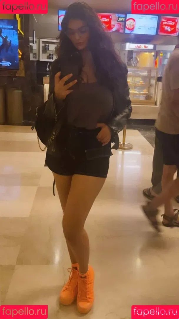 Anveshi Jain / anveshi25 / anveshi_jain / anveshijain Onlyfans Photo Gallery 