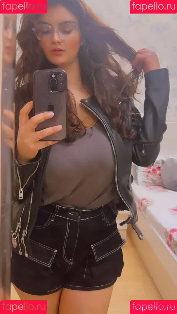 Anveshi Jain / anveshi25 / anveshi_jain / anveshijain Onlyfans Photo Gallery 