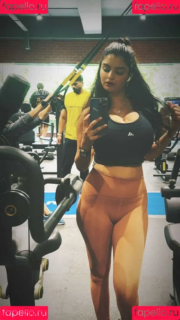 Anveshi Jain / anveshi25 / anveshi_jain / anveshijain Onlyfans Photo Gallery 