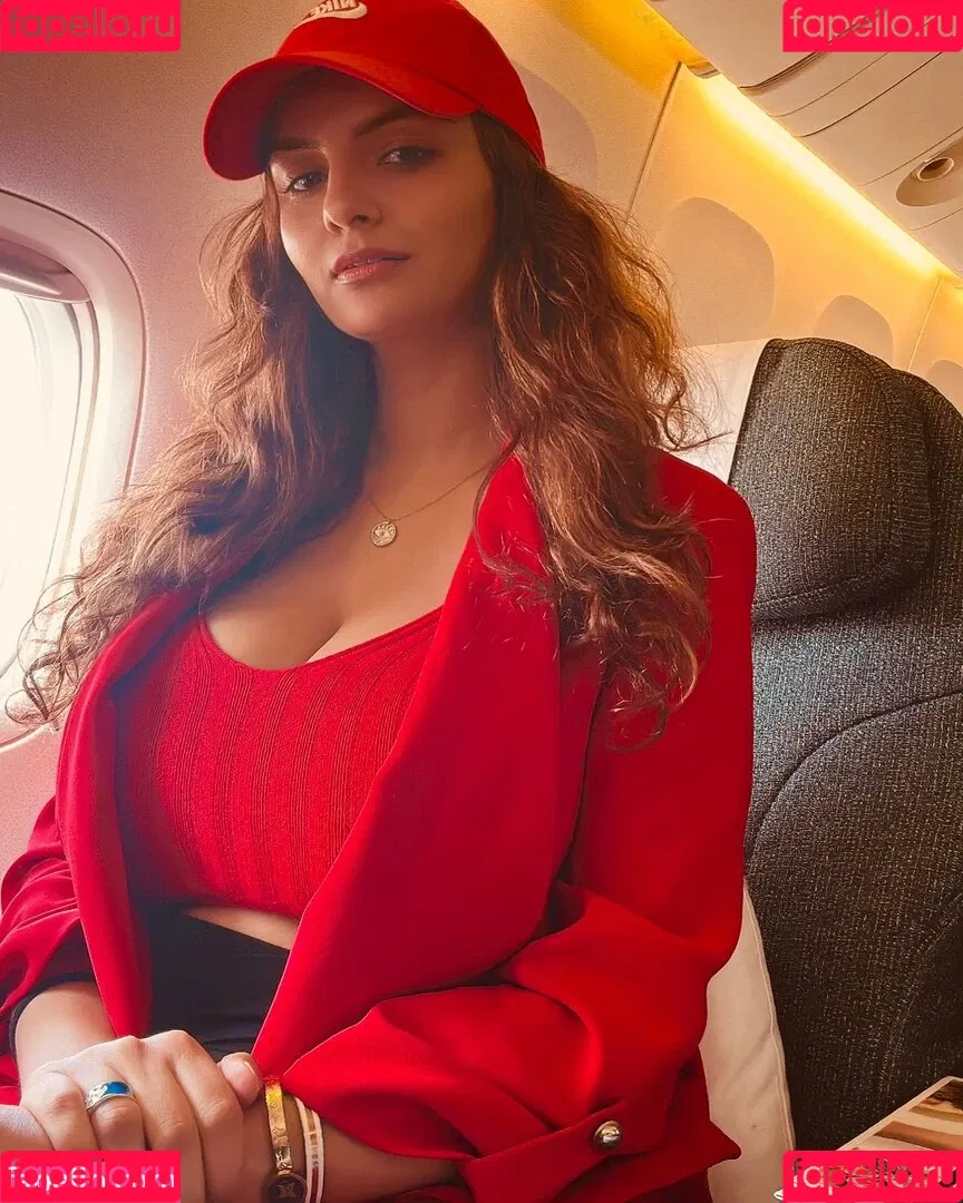 Anveshi Jain / anveshi25 / anveshi_jain / anveshijain Onlyfans Photo Gallery 