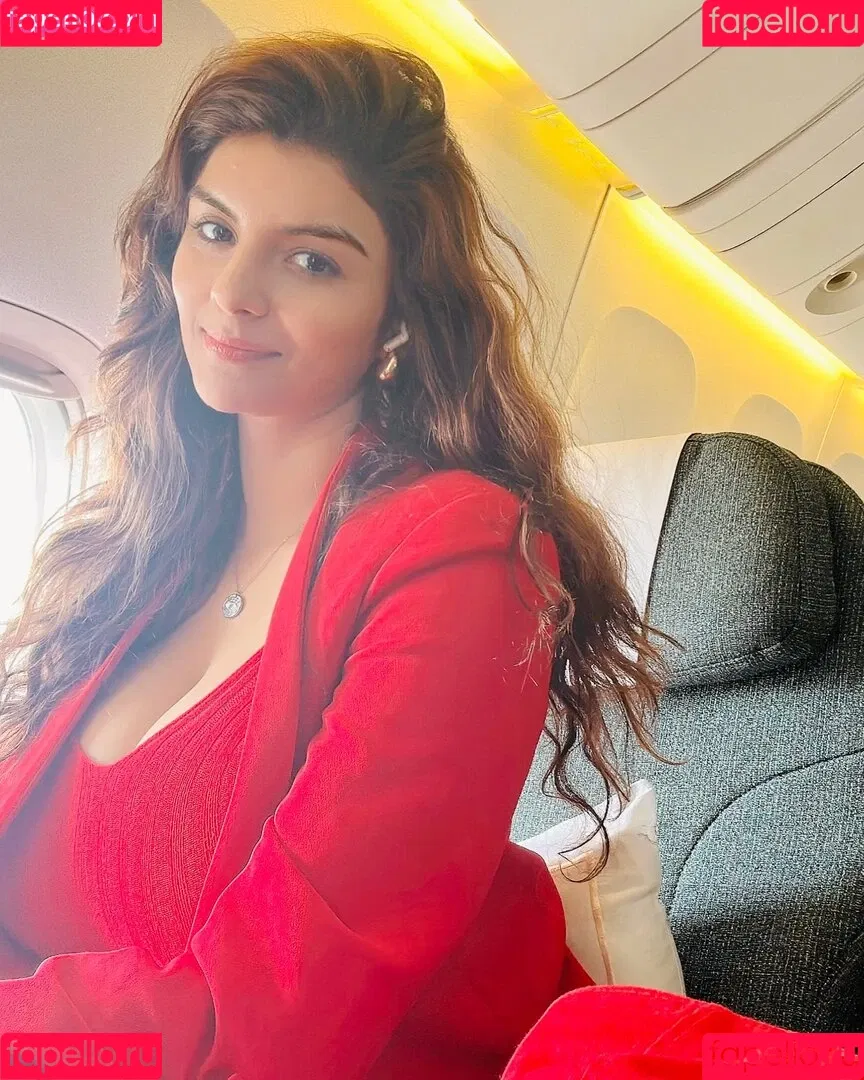 Anveshi Jain / anveshi25 / anveshi_jain / anveshijain Onlyfans Photo Gallery 