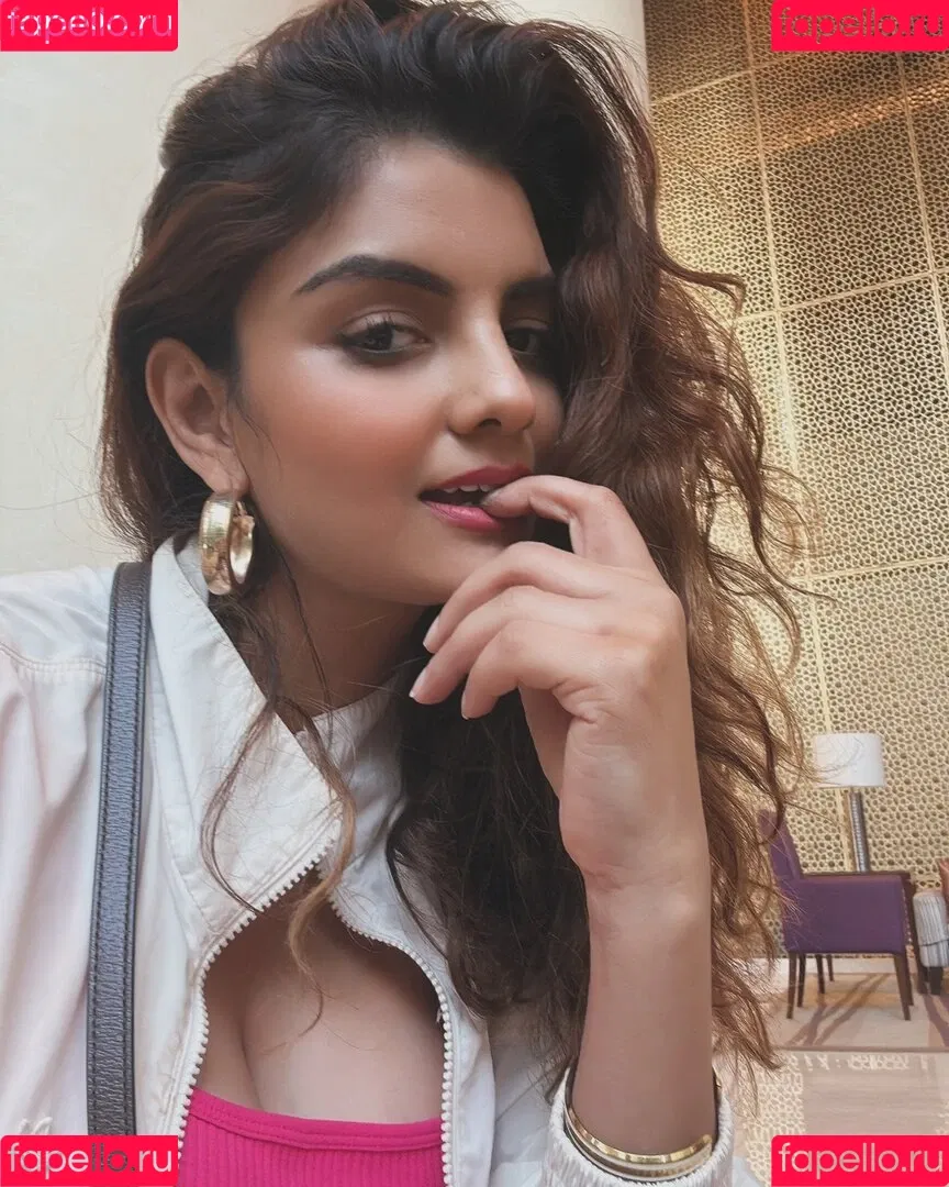 Anveshi Jain / anveshi25 / anveshi_jain / anveshijain Onlyfans Photo Gallery 