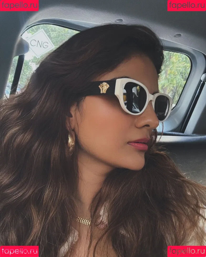Anveshi Jain / anveshi25 / anveshi_jain / anveshijain Onlyfans Photo Gallery 