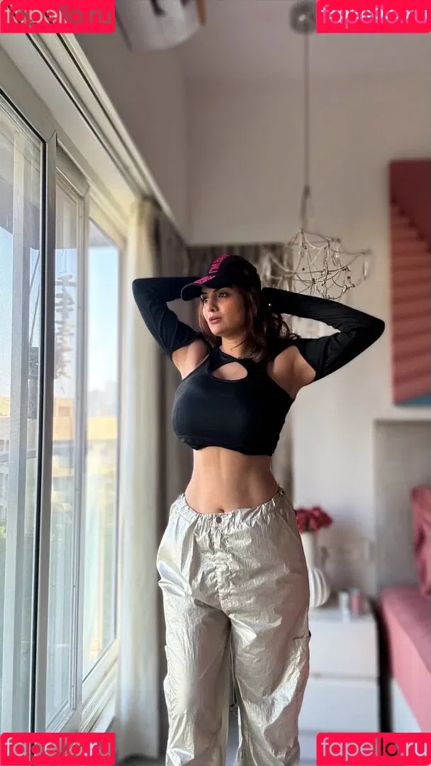 Anveshi Jain / anveshi25 / anveshi_jain / anveshijain Onlyfans Photo Gallery 