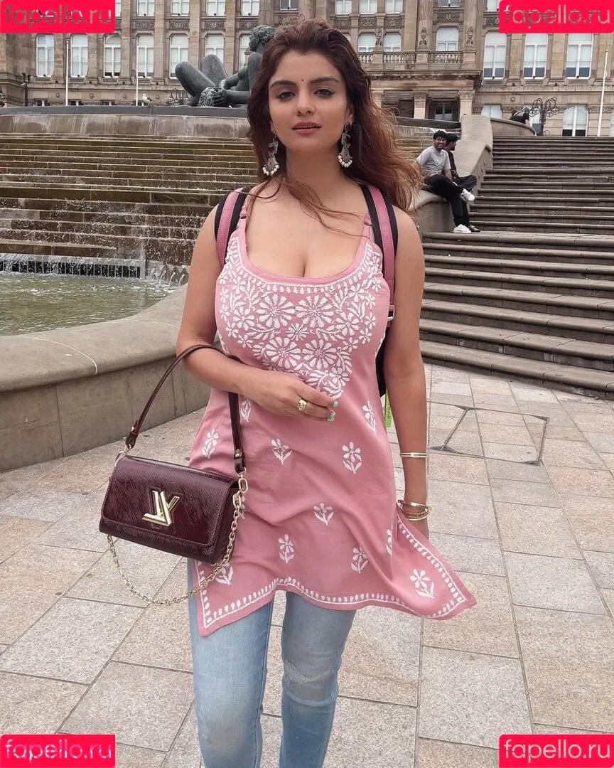 Anveshi Jain / anveshi25 / anveshi_jain / anveshijain Onlyfans Photo Gallery 