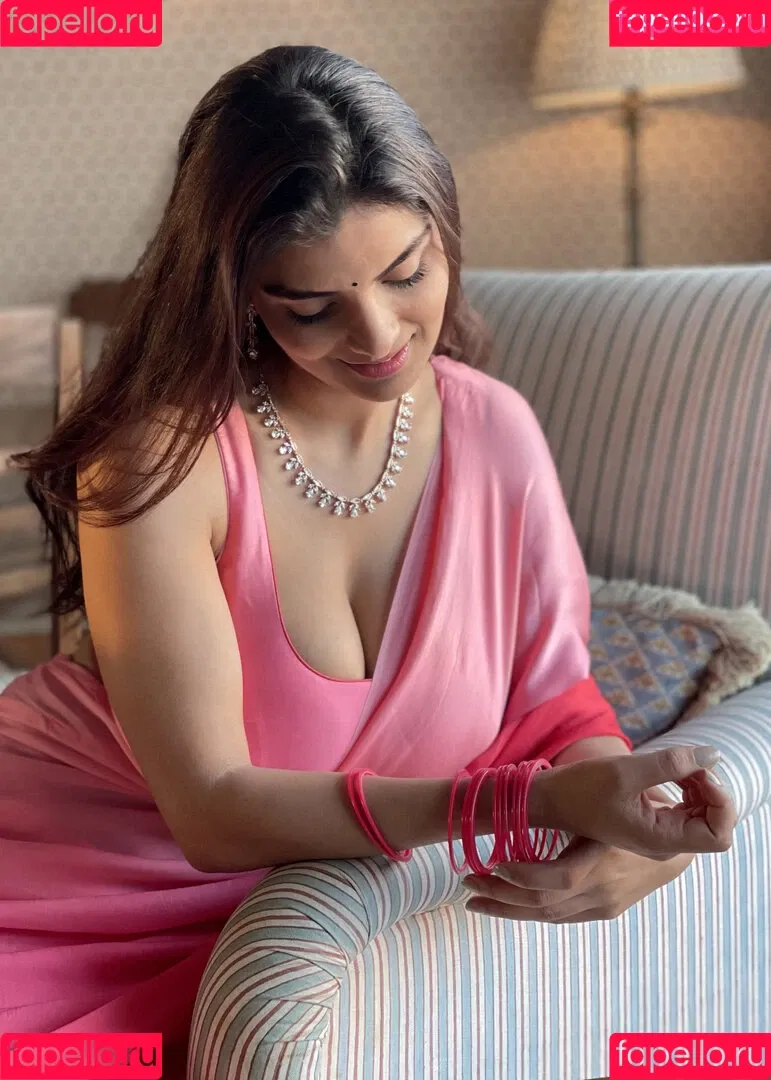 Anveshi Jain / anveshi25 / anveshi_jain / anveshijain Onlyfans Photo Gallery 