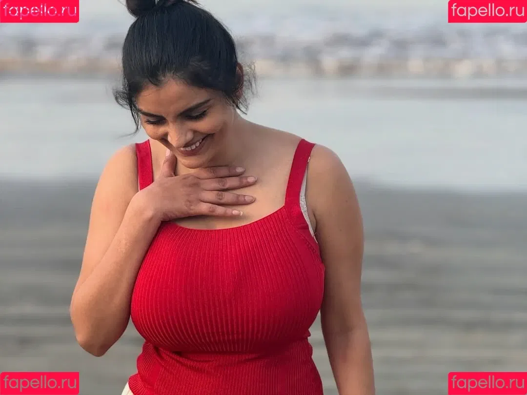 Anveshi Jain / anveshi25 / anveshi_jain / anveshijain Onlyfans Photo Gallery 