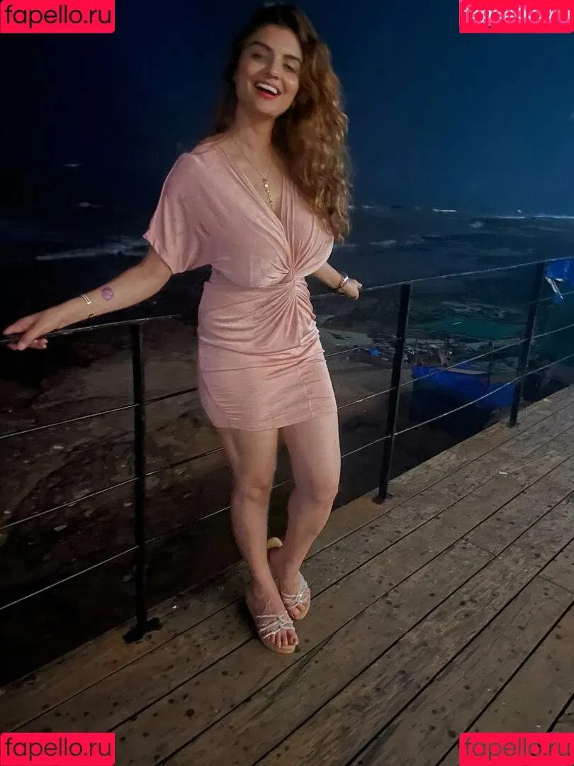 Anveshi Jain / anveshi25 / anveshi_jain / anveshijain Onlyfans Photo Gallery 