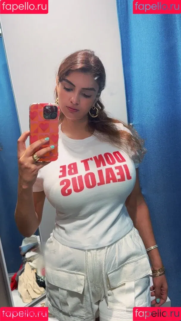 Anveshi Jain / anveshi25 / anveshi_jain / anveshijain Onlyfans Photo Gallery 