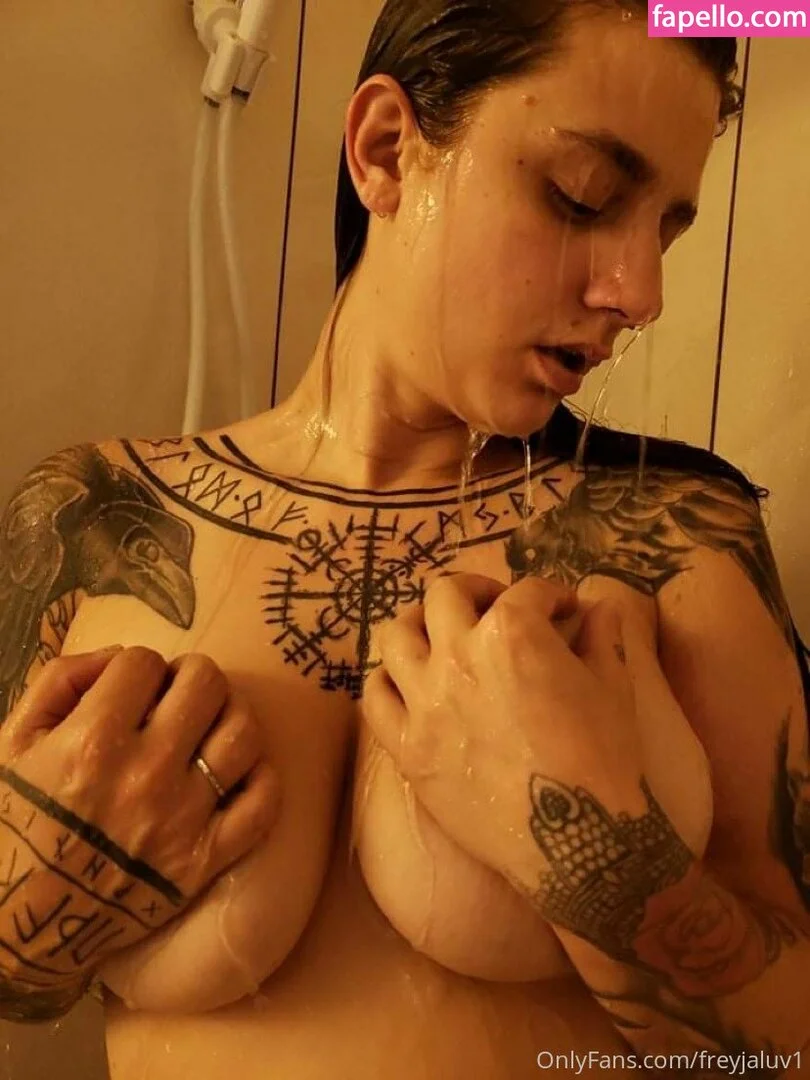a_zfree / freyjaluv1 Onlyfans Photo Gallery 