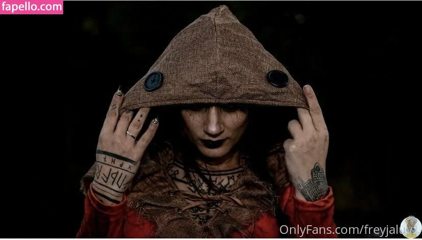 a_zfree / freyjaluv1 Onlyfans Photo Gallery 
