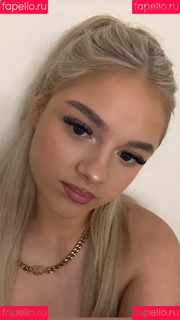 Brooke Marsden / beautybrooke123 / brooke_marsden Onlyfans Photo Gallery 
