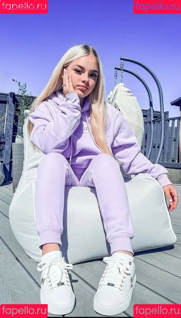 Brooke Marsden / beautybrooke123 / brooke_marsden Onlyfans Photo Gallery 