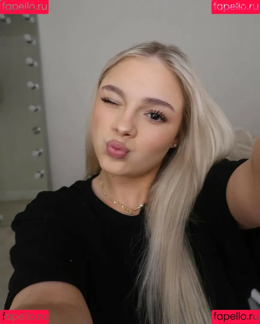Brooke Marsden / beautybrooke123 / brooke_marsden Onlyfans Photo Gallery 