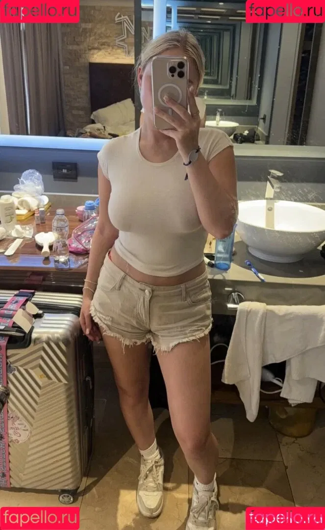 Brooke Marsden / beautybrooke123 / brooke_marsden Onlyfans Photo Gallery 