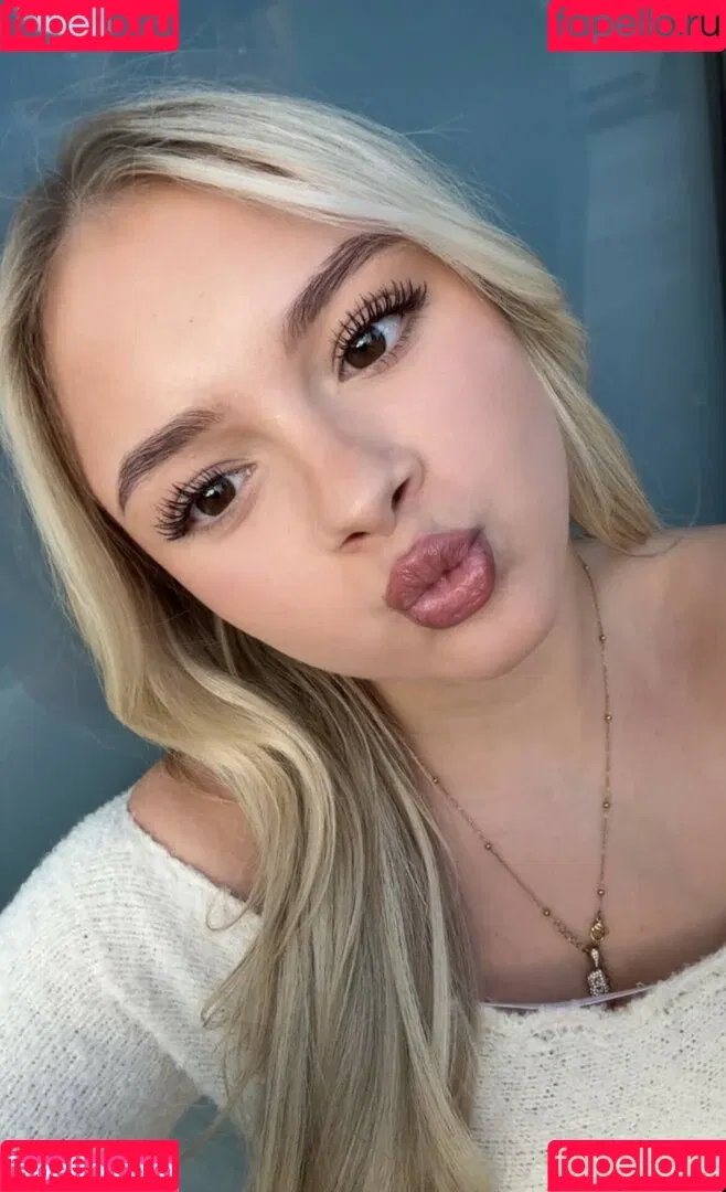 Brooke Marsden / beautybrooke123 / brooke_marsden Onlyfans Photo Gallery 