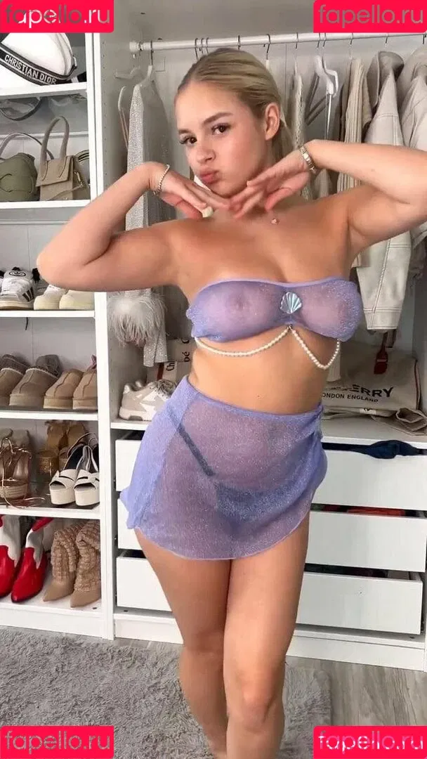 Brooke Marsden / beautybrooke123 / brooke_marsden Onlyfans Photo Gallery 