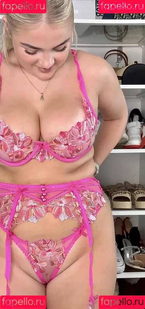 Brooke Marsden / beautybrooke123 / brooke_marsden Onlyfans Photo Gallery 