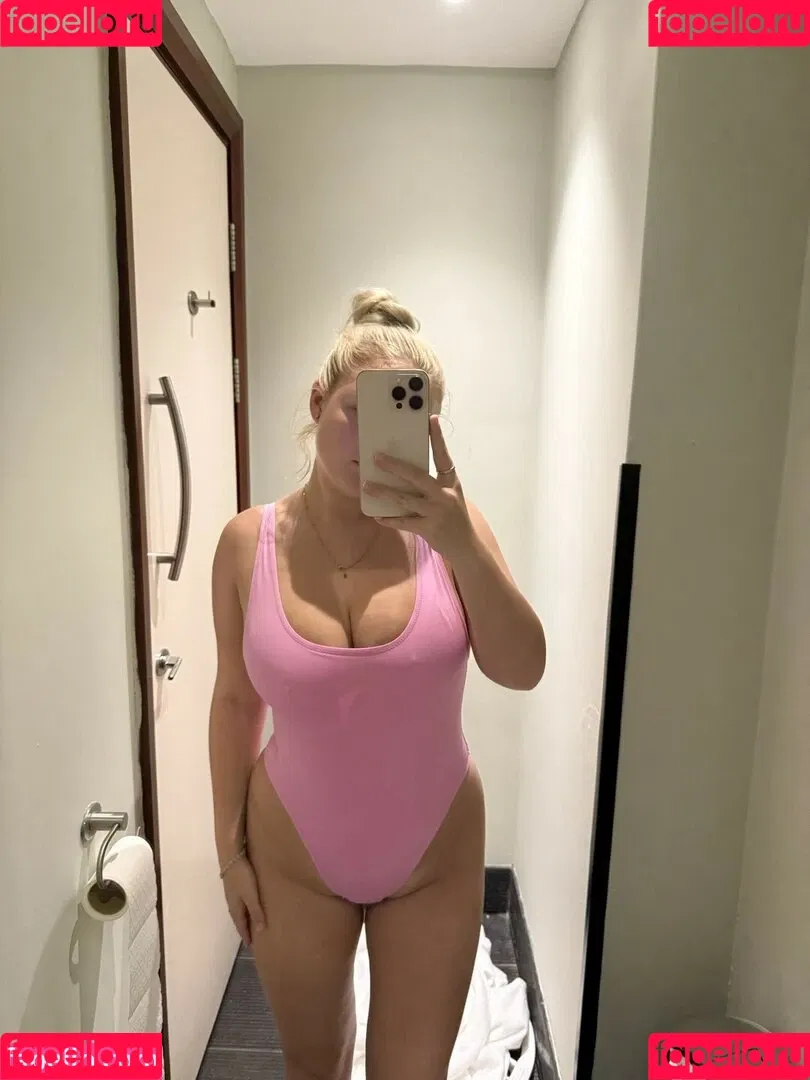 Brooke Marsden / beautybrooke123 / brooke_marsden Onlyfans Photo Gallery 