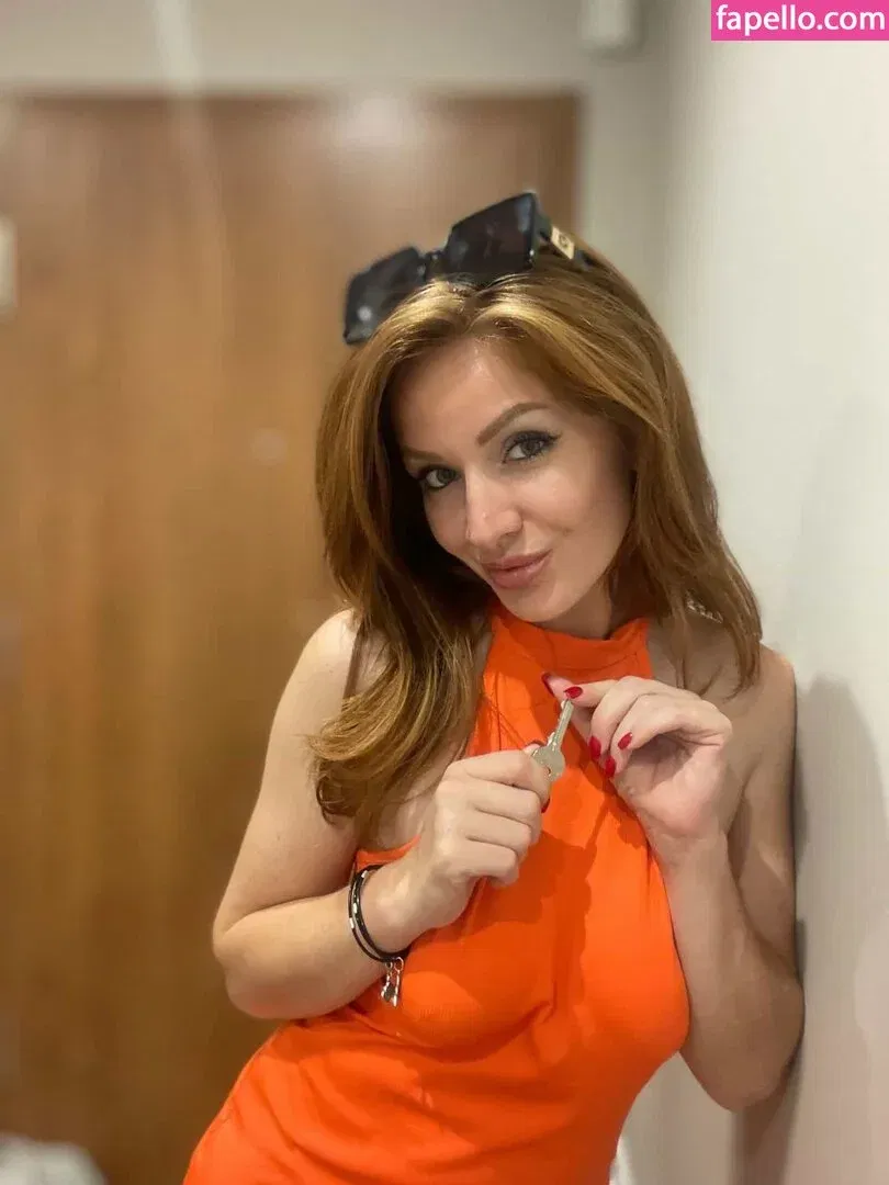 vikki.8_ / vikki.viii Onlyfans Photo Gallery 