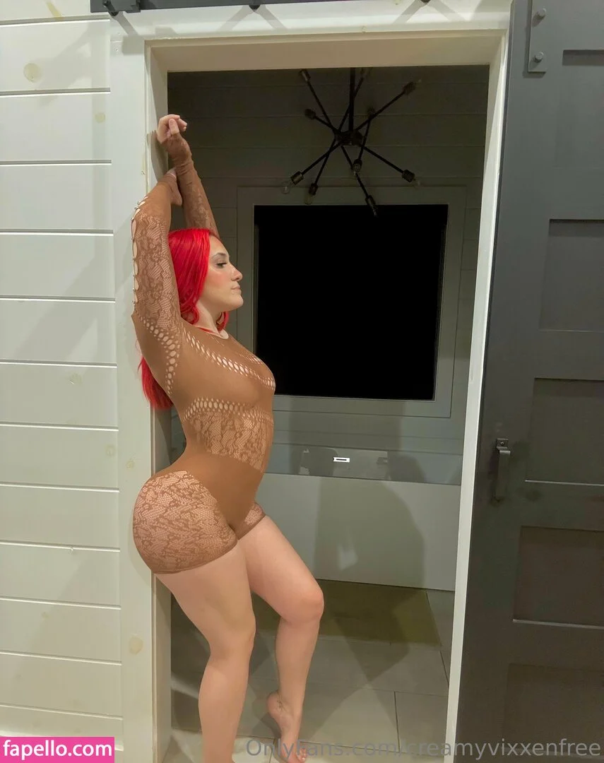 creamyvixxenfree / vanessavixxenn Onlyfans Photo Gallery 