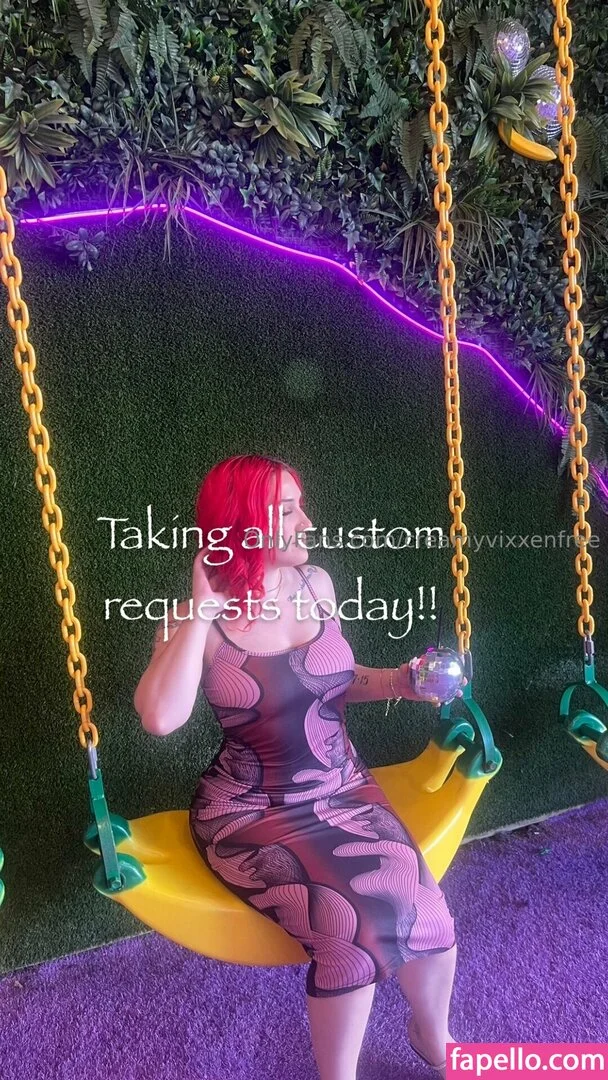 creamyvixxenfree / vanessavixxenn Onlyfans Photo Gallery 