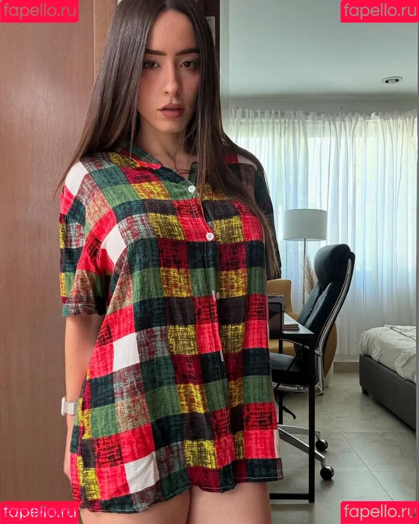 eimi.ar / eimigirl / emyii Onlyfans Photo Gallery 