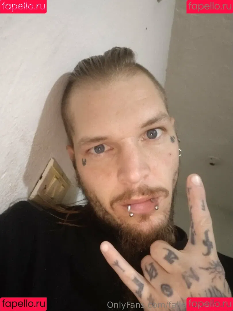 fallenmaster69 / fallenmoon13 Onlyfans Photo Gallery 
