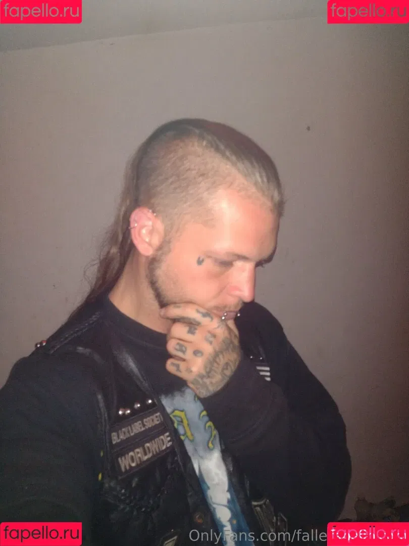 fallenmaster69 / fallenmoon13 Onlyfans Photo Gallery 