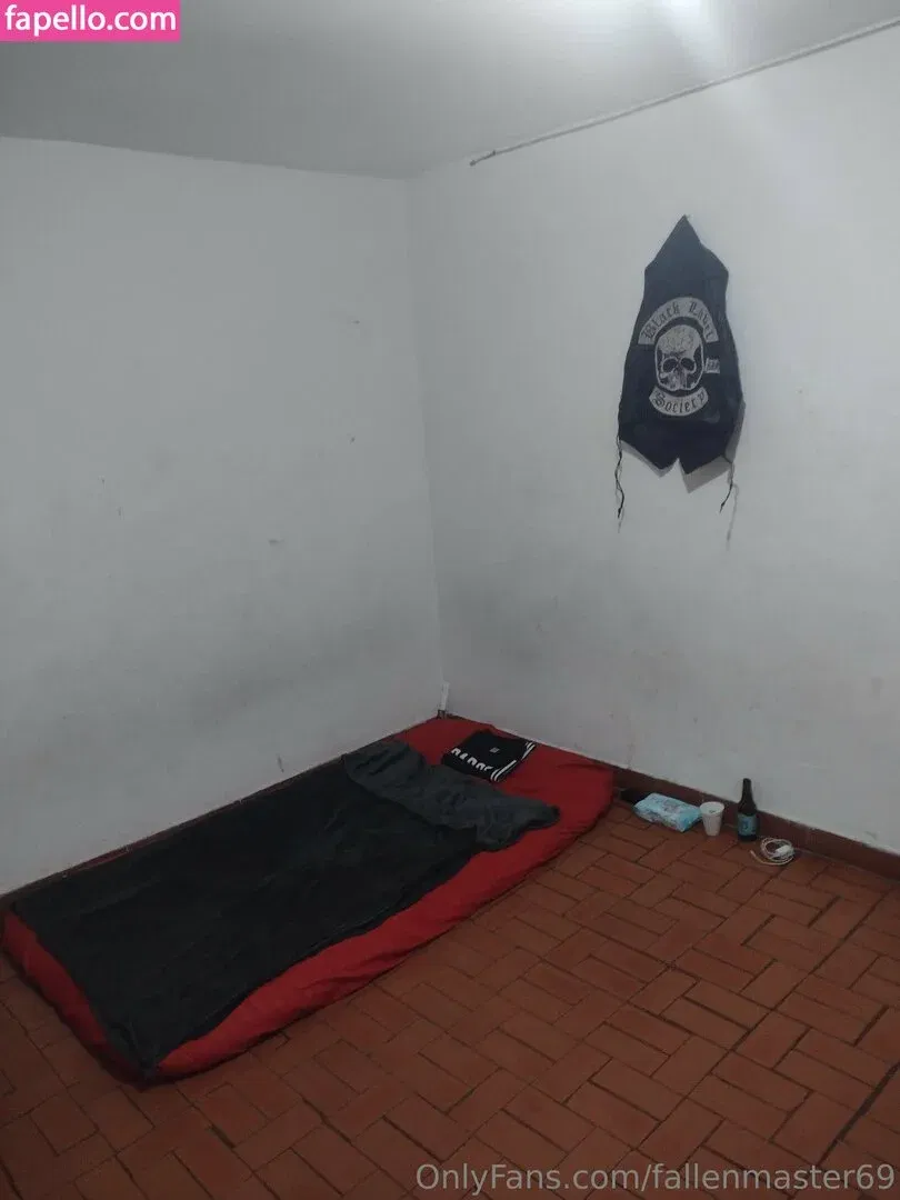 fallenmaster69 / fallenmoon13 Onlyfans Photo Gallery 