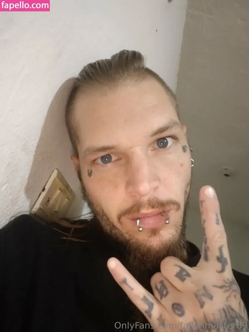 fallenmaster69 / fallenmoon13 Onlyfans Photo Gallery 