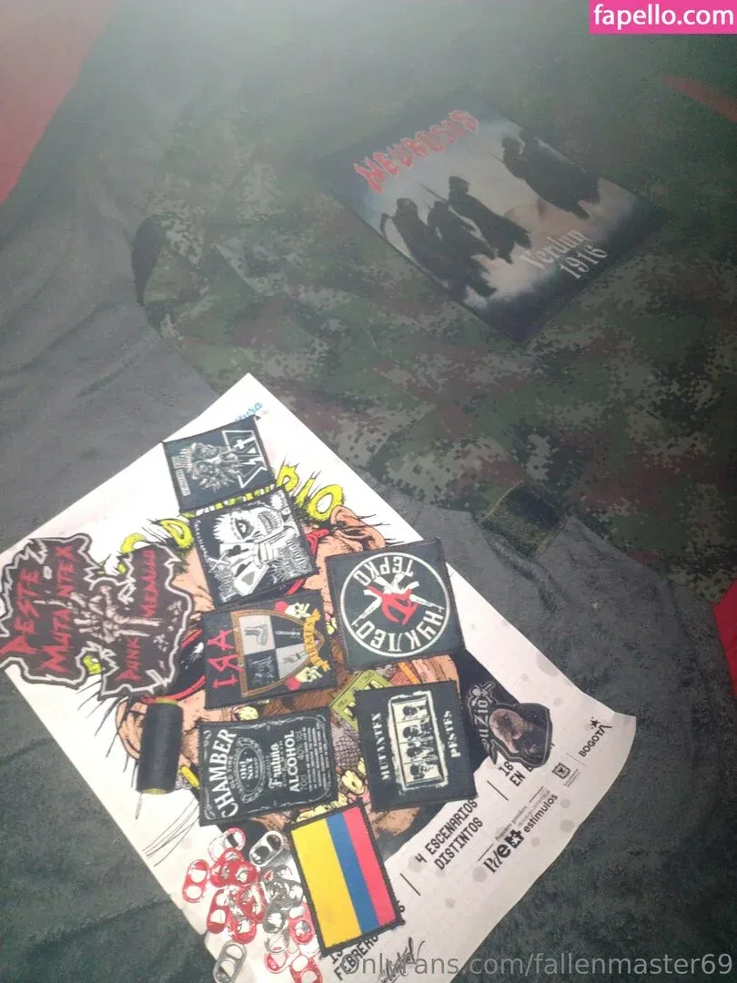 fallenmaster69 / fallenmoon13 Onlyfans Photo Gallery 