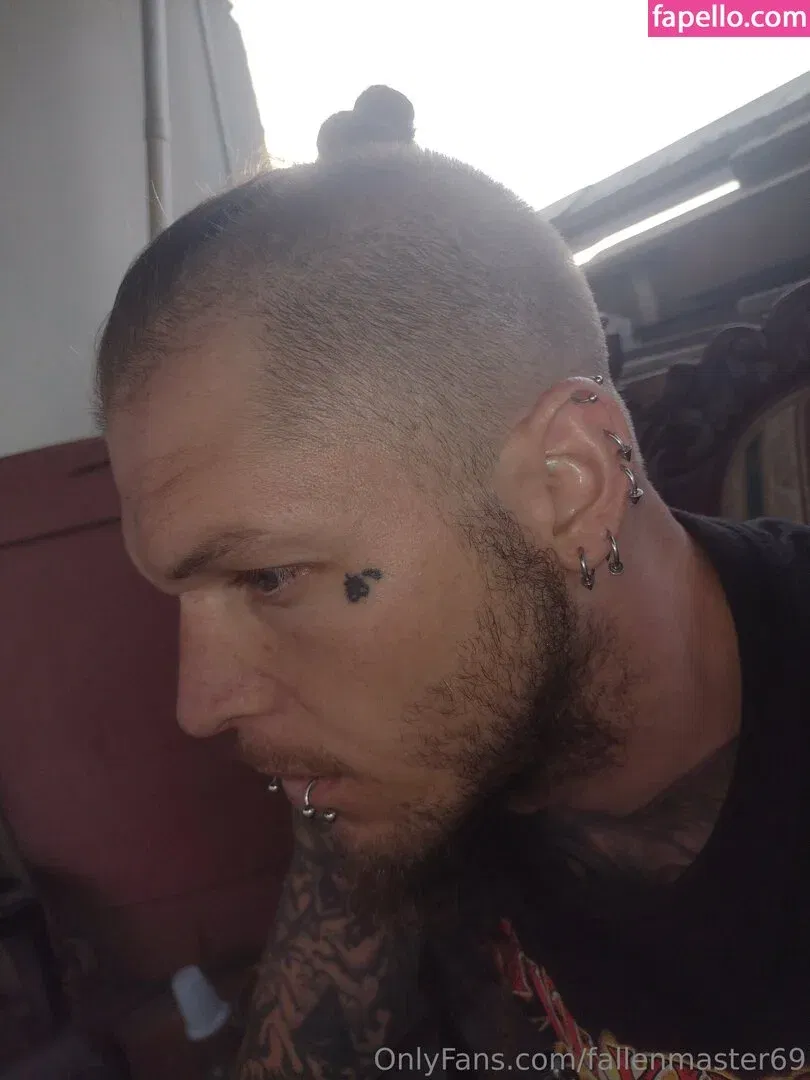 fallenmaster69 / fallenmoon13 Onlyfans Photo Gallery 