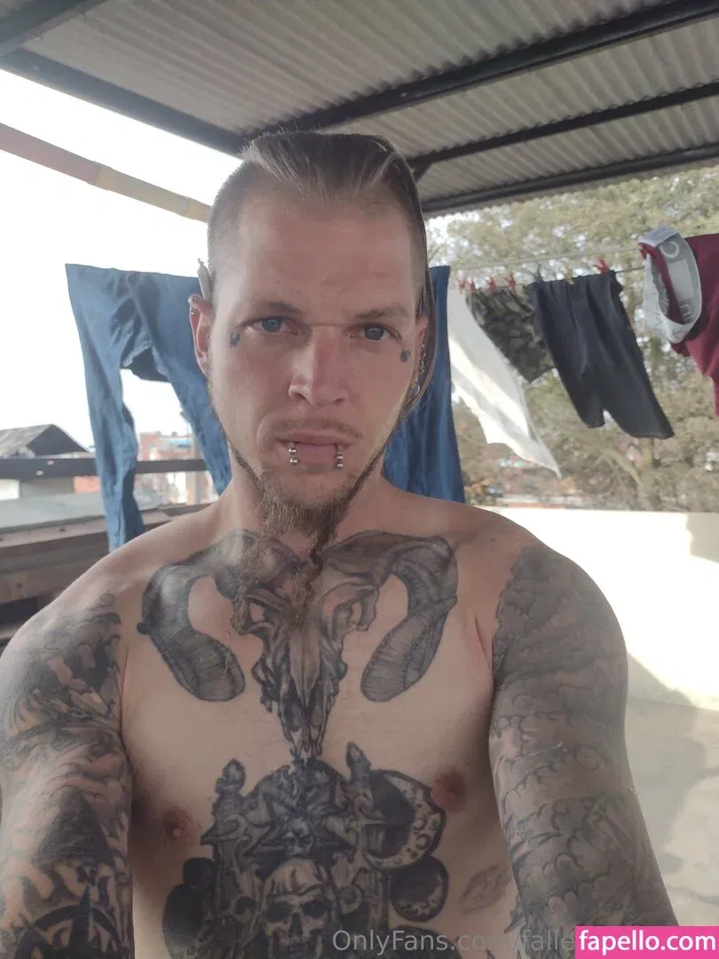 fallenmaster69 / fallenmoon13 Onlyfans Photo Gallery 