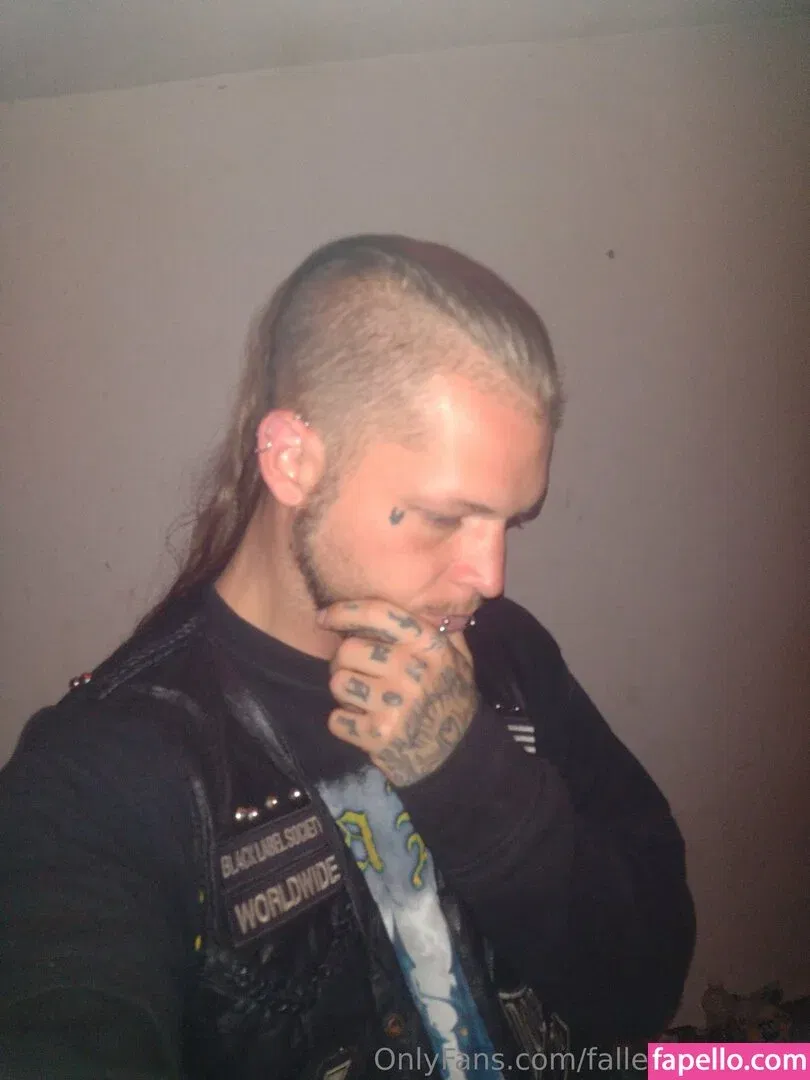 fallenmaster69 / fallenmoon13 Onlyfans Photo Gallery 