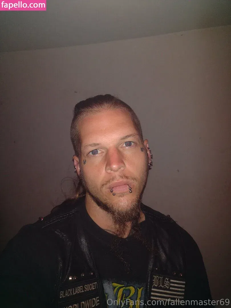 fallenmaster69 / fallenmoon13 Onlyfans Photo Gallery 